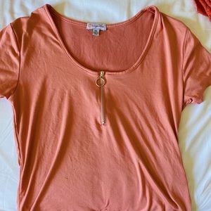 Light pink zipper T shirt